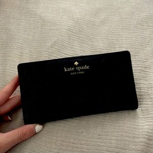 Kate spade button black wallet